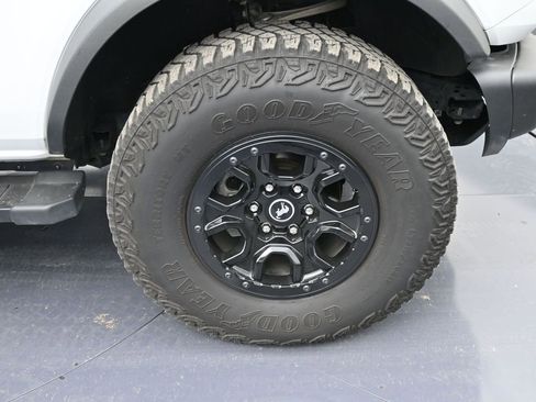 Used 2023 Ford Bronco Wildtrak image 34