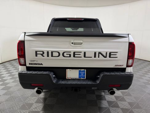 Certified 2025 Honda Ridgeline Sport image 8