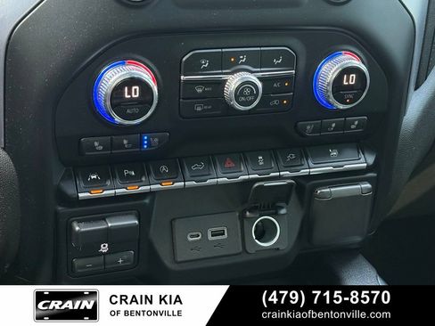 Used 2020 GMC Sierra 1500 SLT AWD/4WD image 17