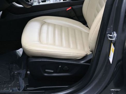 Used 2024 Ford Edge SEL image 11