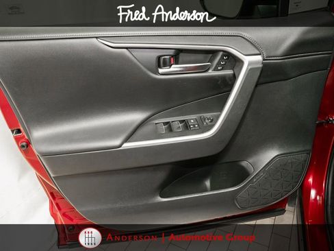 Used 2019 Toyota RAV4 Limited w/ Cold Weather Package AWD/4WD image 13