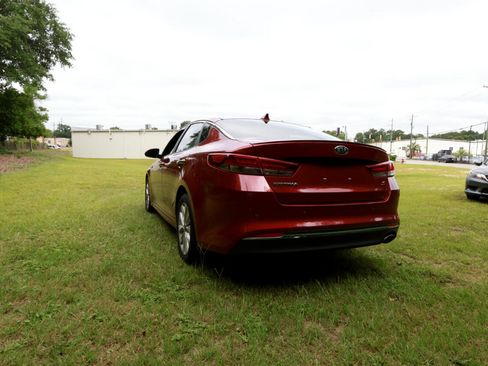 Used 2018 Kia Optima S image 25