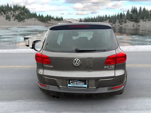 Used 2012 Volkswagen Tiguan S image 4