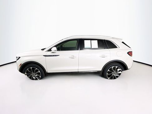 Used 2021 Lincoln Nautilus Reserve w/ Equipment Group 201A image 7