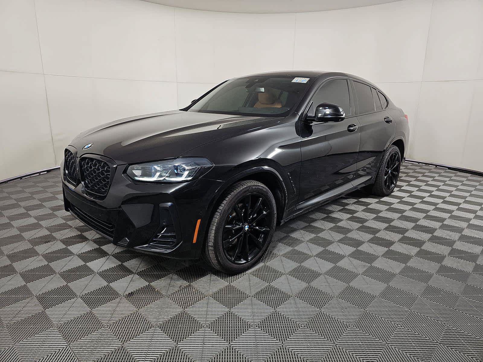 Used 2025 BMW X4 xDrive30i w/ Premium Package AWD/4WD image 1