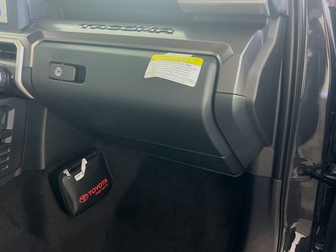 New 2025 Toyota Tacoma TRD Off-Road image 34