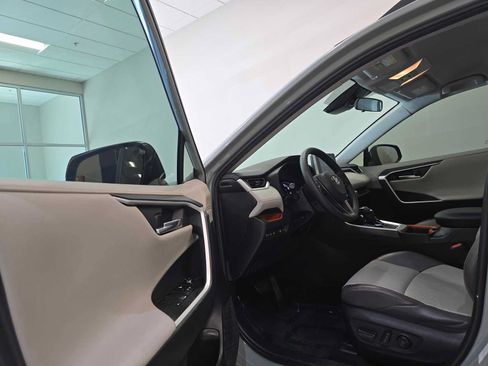 Used 2019 Toyota RAV4 Adventure w/ Cold Weather Package AWD/4WD image 22