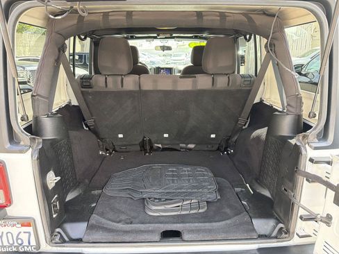 Used 2017 Jeep Wrangler Unlimited Sport AWD/4WD image 21