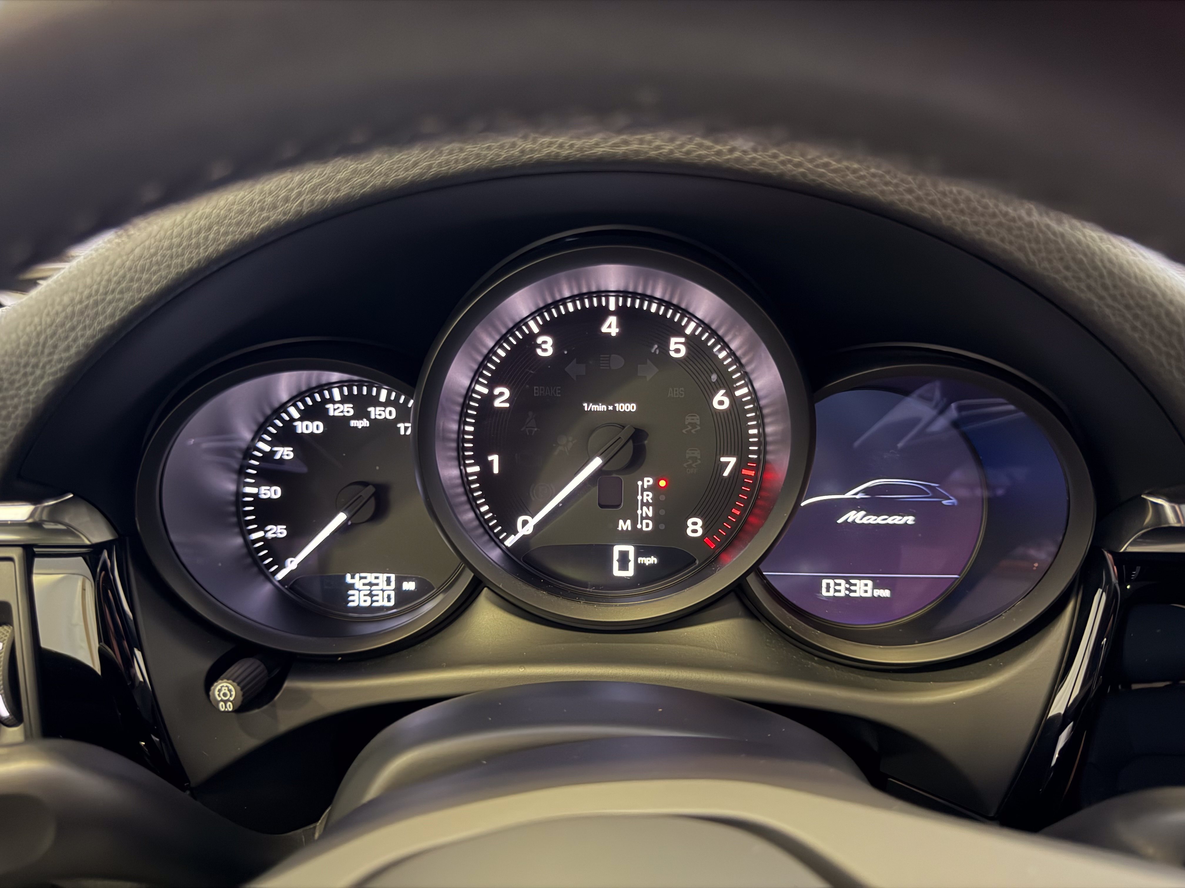 Certified 2026 Porsche Macan AWD/4WD image 21