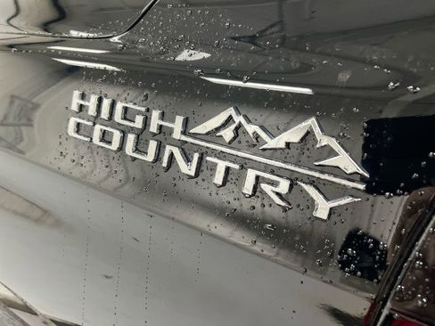 New 2026 Chevrolet Tahoe High Country AWD/4WD image 28