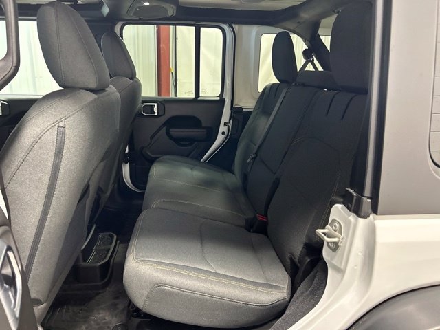 Used 2024 Jeep Wrangler Unlimited AWD/4WD image 16