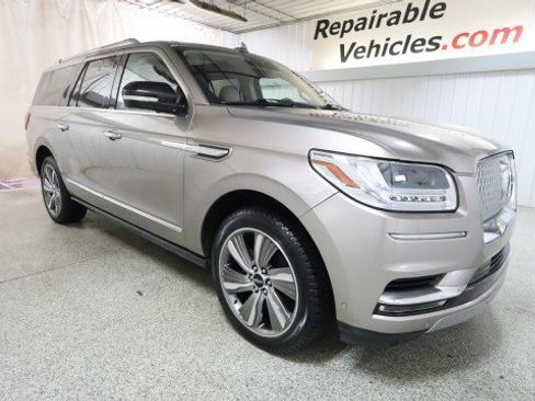 Used 2019 Lincoln Navigator L Reserve AWD/4WD image 5
