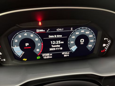 Used 2025 Audi Q3 2.0T Premium image 16