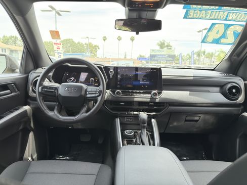 Used 2024 Chevrolet Colorado Trail Boss w/ LPO, Dark Essentials Package AWD/4WD image 24