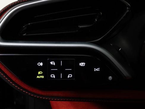 Used 2025 Ferrari 296 GTS image 32