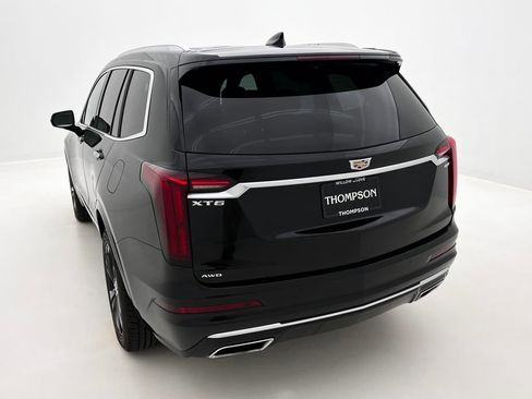 Used 2022 Cadillac XT6 Premium Luxury image 13