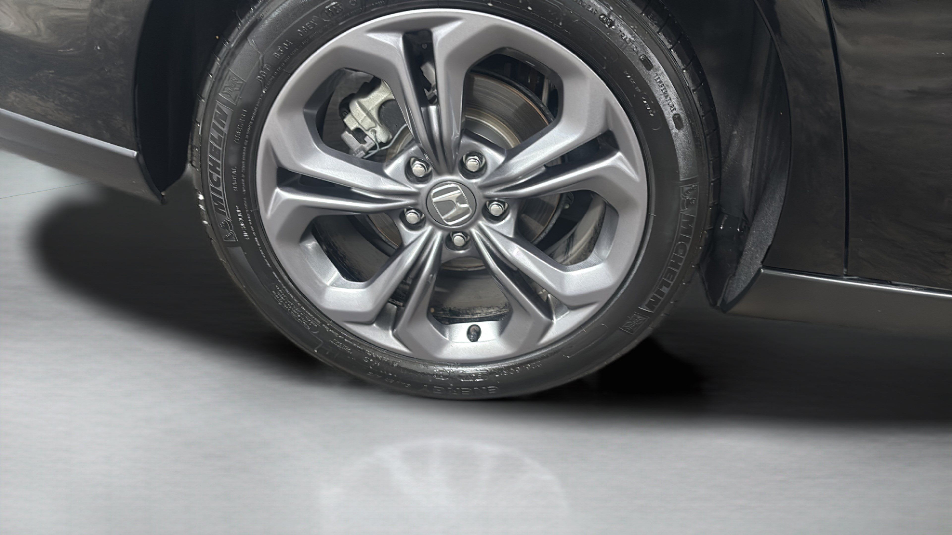 Used 2023 Honda Accord EX image 34