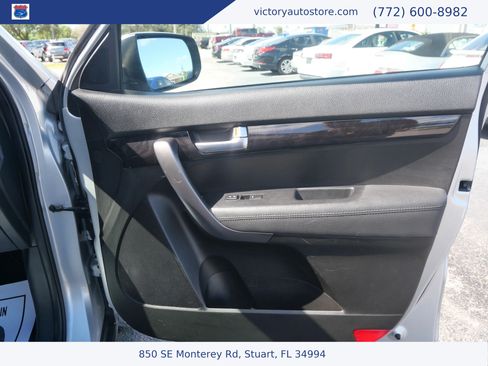Used 2014 Kia Sorento LX FWD image 30