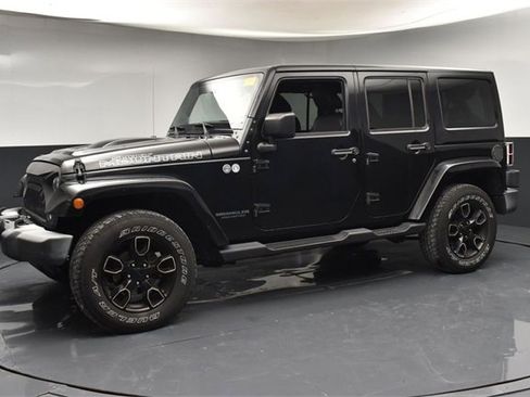Used 2017 Jeep Wrangler Unlimited Sahara image 4