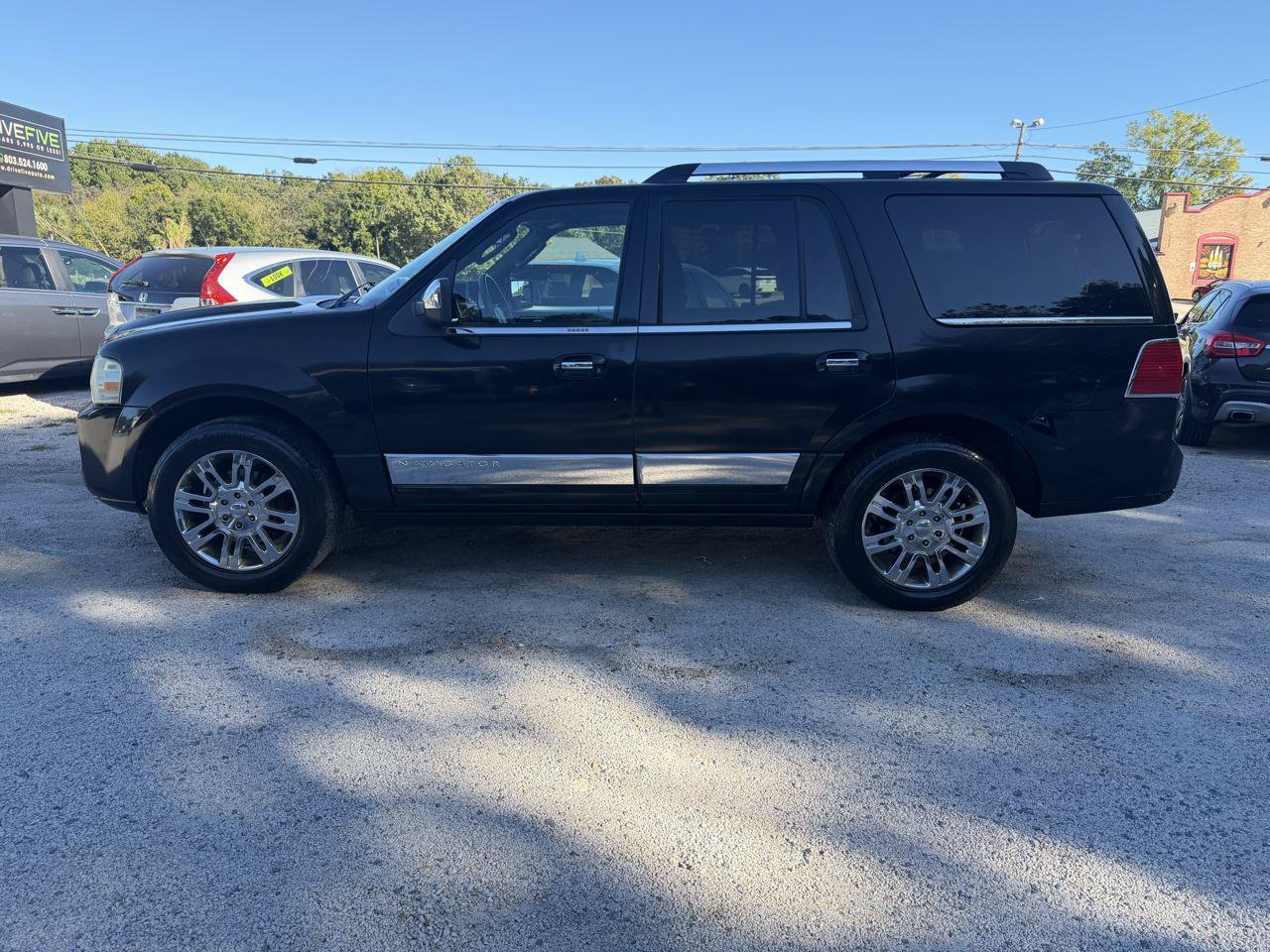 Used 2008 Lincoln Navigator 4WD image 2
