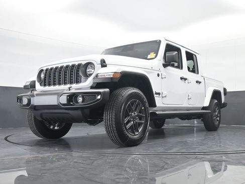 New 2026 Jeep Gladiator Sport image 47