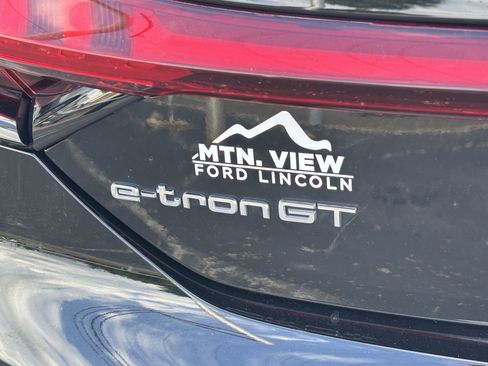 Used 2022 Audi e-tron GT Premium Plus image 14