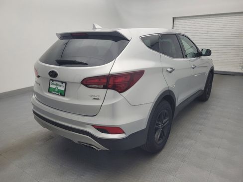 Used 2017 Hyundai Santa Fe Sport image 9
