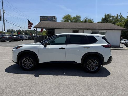 Used 2023 Nissan Rogue S AWD/4WD image 9
