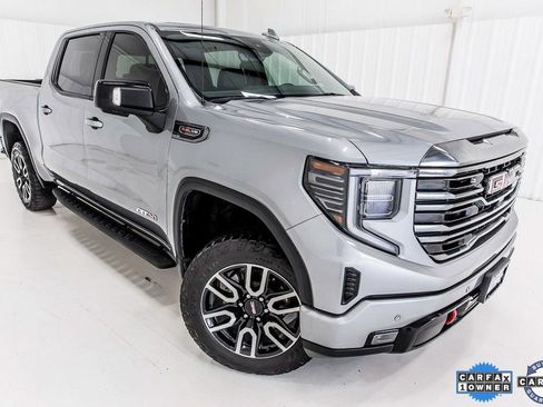 Used 2024 GMC Sierra 1500 AT4 w/ Technology Package image 9