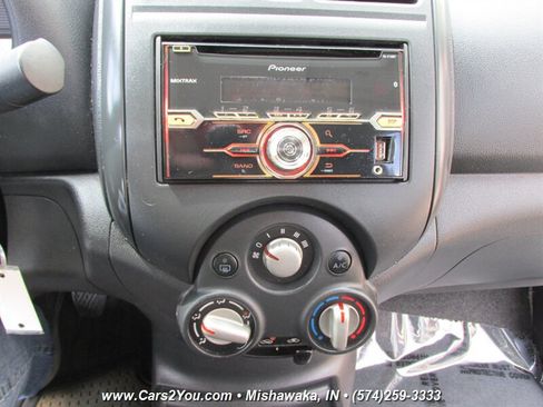 Used 2013 Nissan Versa S FWD image 11