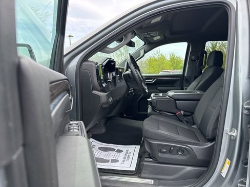 Used 2025 Chevrolet Silverado 1500 LT AWD/4WD image 10