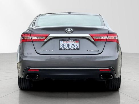 Used 2018 Toyota Avalon Touring image 5