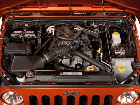 Used 2010 Jeep Wrangler Sahara AWD/4WD image 17