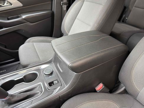 Used 2020 Chevrolet Traverse LS image 37