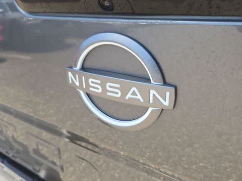 Used 2024 Nissan Frontier SV w/ SV Convenience Package RWD image 11