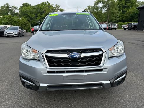 Used 2017 Subaru Forester 2.5i Premium AWD/4WD image 8