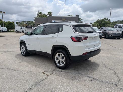 Used 2024 Jeep Compass Latitude AWD/4WD image 6