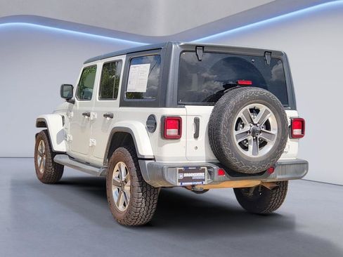 Used 2020 Jeep Wrangler Unlimited Sahara AWD/4WD image 7