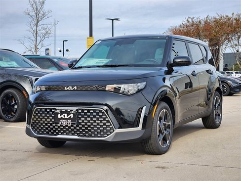 New 2025 Kia Soul EX image 2