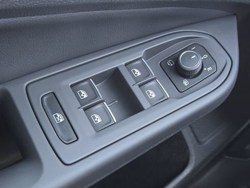 Used 2024 Volkswagen Golf R image 29