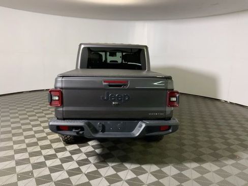 Used 2025 Jeep Gladiator Sport AWD/4WD image 8