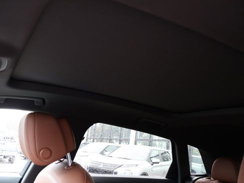 Used 2022 Audi e-tron Premium Plus w/ Premium Plus Package image 23