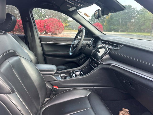 Used 2024 Jeep Grand Cherokee L Limited AWD/4WD image 7