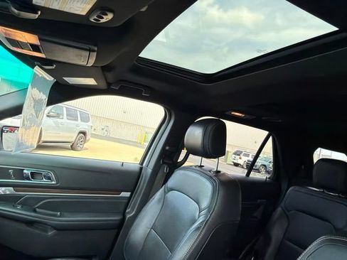 Used 2017 Ford Explorer Limited AWD/4WD image 25