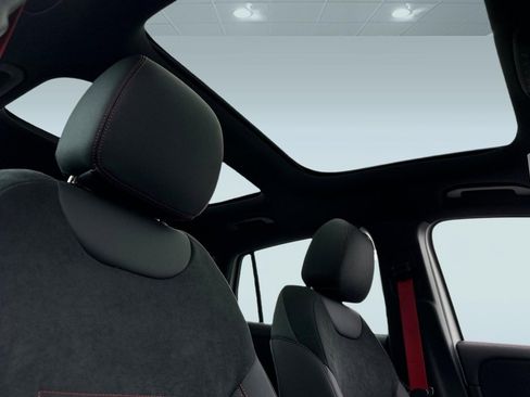 New 2026 Mercedes-Benz GLA 35 AMG 4MATIC image 14