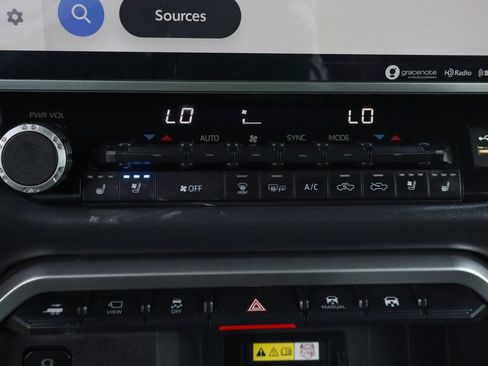 Used 2022 Toyota Tundra Platinum w/ Advanced Package AWD/4WD image 35
