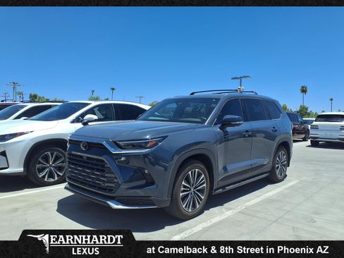 Used 2025 Toyota Grand Highlander AWD Hybrid image 1