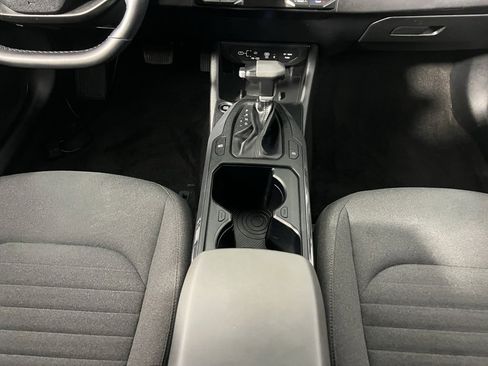 Used 2025 Kia K4 EX image 16