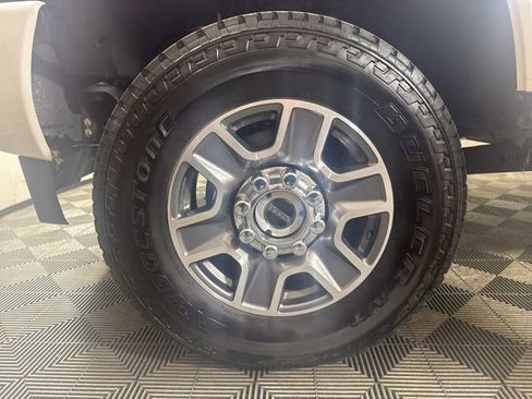 Certified 2019 Ford F350 Platinum w/ Platinum Ultimate Package image 10