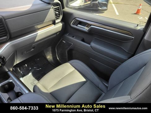 Used 2024 Chevrolet Silverado 1500 LT Trail Boss w/ Convenience Package II image 15